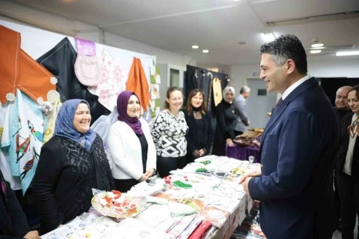 Aliağa T&uuml;praş Halk Eğitimi Merkezi&rsquo;nden yeni yıl sergisi
