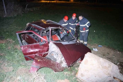 Alkollü olarak trafiğe çıktı, şarampole yuvarlandı
