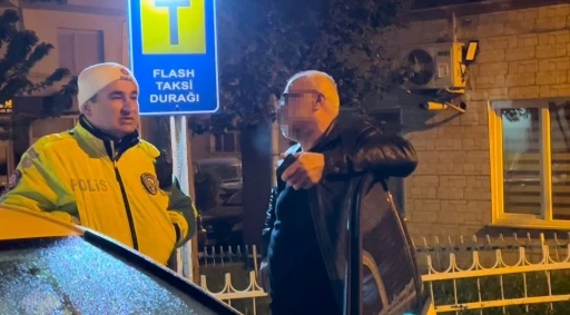 Alkollü sürücü ehliyeti kaptırınca &quot;Daha şimdi içtim ne çabuk çıktı&quot; diye isyan etti
