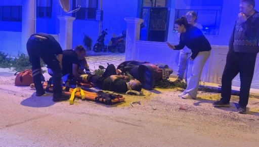 Alkoll&uuml; s&uuml;r&uuml;c&uuml;n&uuml;n kullandığı motosiklet, otomobille ile &ccedil;arpıştı
