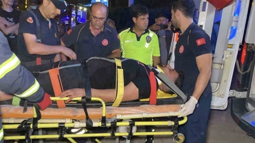 Alkollü ve ehliyetsiz sürücü kaza yaptı: Sürücü ağır yaralı
