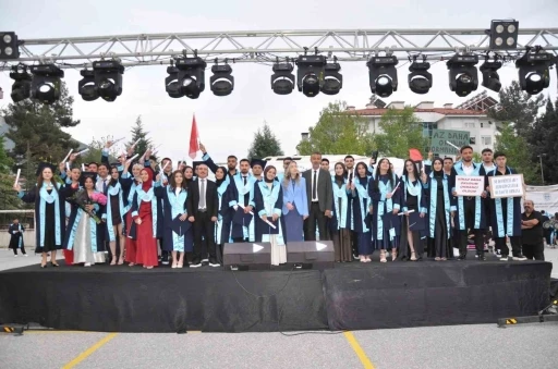 ALK&Uuml;&rsquo;de mezuniyet heyecanı başladı
