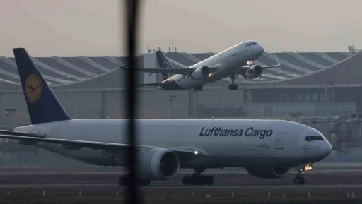 Almanya’da artan maliyetler hava yollarını vurdu: Lufthansa haftada 100 iç hat uçuşunu iptale hazırlanıyor
