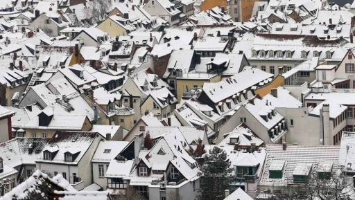 Almanya&rsquo;da "Elli" kar fırtınası: Okullar tatil edildi
