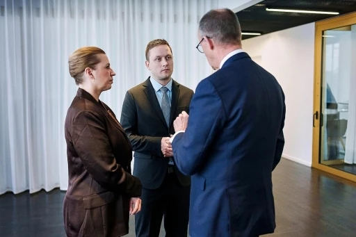 Almanya, Danimarka ve Gr&ouml;nland liderleri arasında &uuml;&ccedil;l&uuml; zirve
