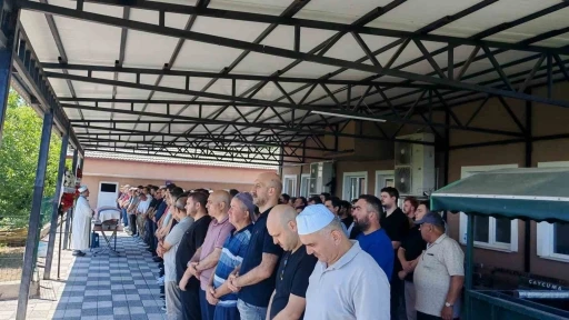 Alper Baş&ouml;ren g&ouml;zyaşları arasında son yolculuğuna uğurlandı
