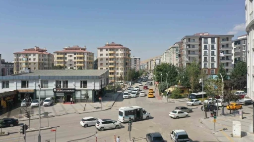 Altaylı ve Oğuz caddeleri yeniliyor
