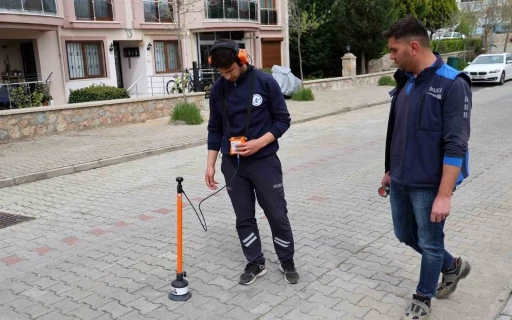 ALTIN DEĞİL, SU KA&Ccedil;AĞI ARIYORLAR