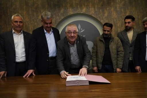 Altınoluk taziye ve k&uuml;lt&uuml;r evi protokol&uuml; imzalandı
