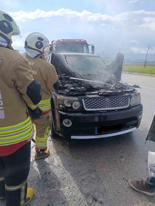 Altın&ouml;z&uuml;&rsquo;de  cipin motoru alevlere teslim oldu
