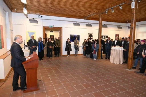 Altıntaş-Momayez Sergisi, Anadolu Üniversitesi’nde sanatseverlerle buluştu
