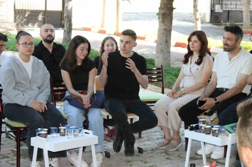 Altıntaş&rsquo;ta kitap s&ouml;yleşisi
