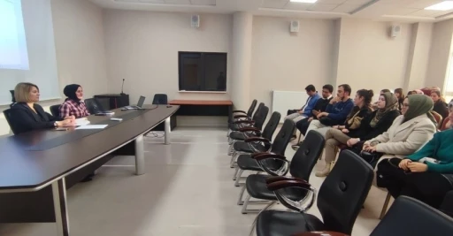 Altıntaş&rsquo;ta &ouml;ğrencilerin akademik başarısı masaya yatırıldı
