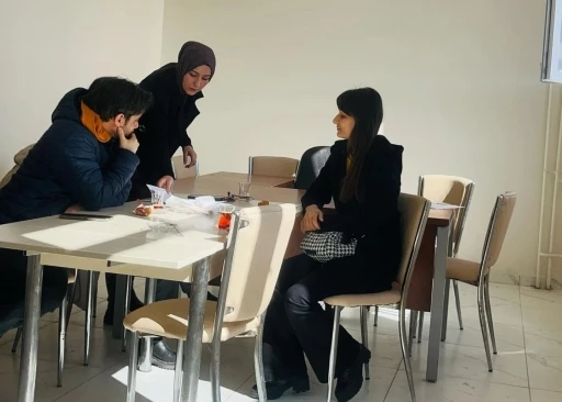 Altıntaş’ta ortaokul öğrencilerinin kariyer yolculuğu başladı
