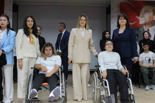 Altıntaş&rsquo;ta &ouml;zel eğitim &ouml;ğrencilerinden anlamlı etkinlik
