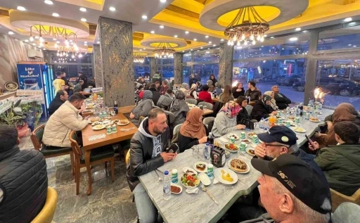 Altıntaş’ta şehit aileleri ve gaziler onuruna iftar verildi
