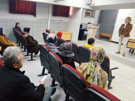 Altıntaş&rsquo;ta YKS başarısını artırmaya y&ouml;nelik veli toplantısı
