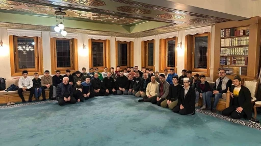 Alvar&rsquo;da anlamlı iftar yemeği
