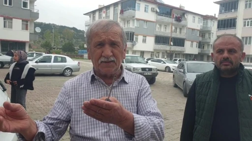 Amasya’da depremde anahtarını evde unutan vatandaş: &quot;Yardım için aradığım belediye benden 300 TL istedi&quot;
