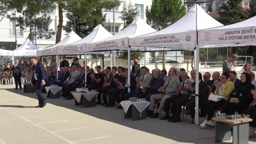 Amasya’da öğrencilere kötü örnek olan tören krizi: Başkan eleştirdi, vali cevap verdi

