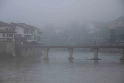 Amasya&rsquo;da yoğun sis etkili oldu
