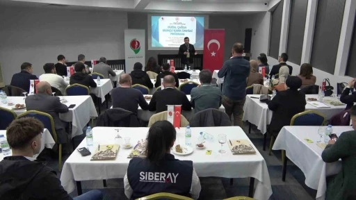 Amasya Valiliği&rsquo;nden şehirdeki i&ccedil;erik &uuml;reticilerine &rsquo;bilin&ccedil;li i&ccedil;erik&rsquo; semineri
