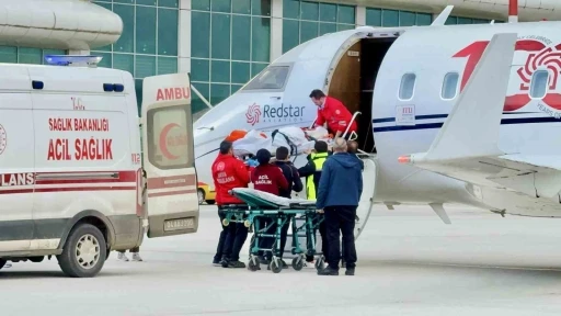Ambulans uçak, Ağrı’daki bebek ve kalp hastası asker için havalandı
