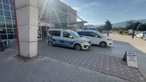 Amca oğulları arasındaki alacak verecek tartışması kanlı bitti: 1 &ouml;l&uuml;, 3 yaralı
