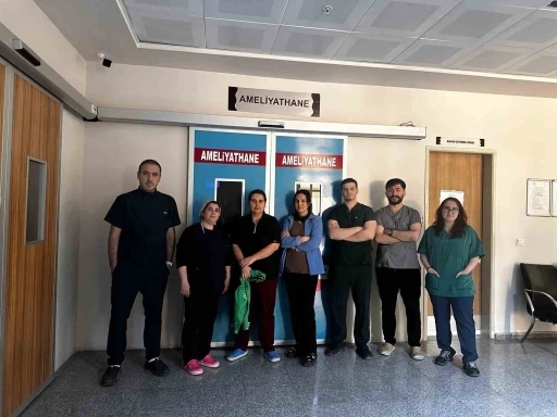 Ameliyathanede başlayan aşk evlilikle ta&ccedil;landı
