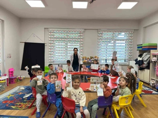 Ana okulu &ouml;ğrencilerine sağlık eğitimi
