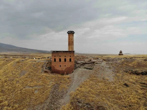 Anadolu’nun ilk Türk camisi Kars’ta: Ebul Menuçehr Camii
