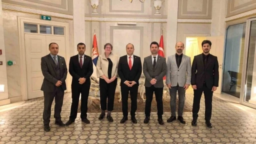 Anadolu &Uuml;niversitesi A&ccedil;ık&ouml;ğretim Fak&uuml;ltesi T&uuml;rk Dili ve K&uuml;lt&uuml;r&uuml; &Ouml;n Lisans Programı Balkanlar&rsquo;da tanıtıldı
