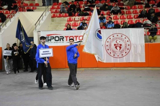 Anadolu &Uuml;niversitesi &ouml;ğrencileri Kick Boks Şampiyonasından madalya ile d&ouml;nd&uuml;
