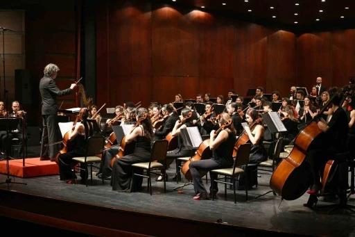 Anadolu &Uuml;niversitesi Senfoni Orkestrası&rsquo;ndan yeni yıl konseri

