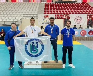 Anadolu Üniversitesi Sporcuları TÜSF müsabakalarından madalya ile döndü
