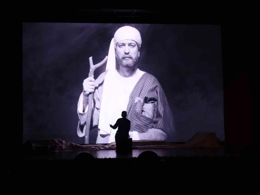 Anadolu &Uuml;niversitesi tiyatroseverlere unutulmaz anlar yaşattı
