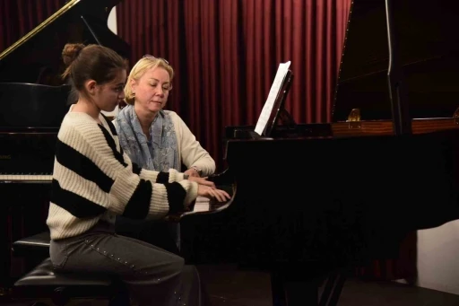 Anadolu &Uuml;niversitesinde "Masterclass G&uuml;nleri" klasik m&uuml;zik eğitimine katkı sunmaya devam ediyor
