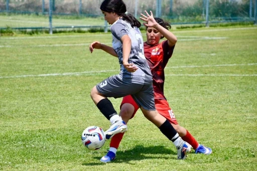ANALİG Yıldızlar Futbol Grup m&uuml;sabakaları tamamlandı
