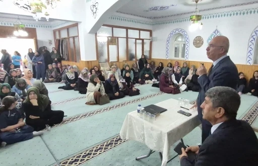 Anamur&rsquo;da 4-6 Yaş Kur&rsquo;an Kursu &ouml;ğrencilerinden yıl sonu g&ouml;sterisi
