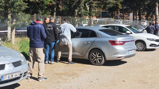 Anestezi teknikeri hastanenin otoparkında &ouml;l&uuml; bulundu
