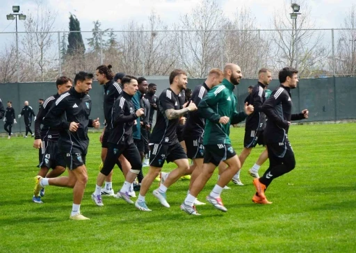 Anfernee Dijksteel: "Nerede oynadığım benim i&ccedil;in &ccedil;ok fark etmiyor"
