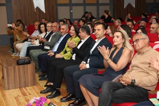 Ankara&rsquo;da &lsquo;Bir Tel Yeter&rsquo; konseri g&ouml;n&uuml;lleri buluşturdu
