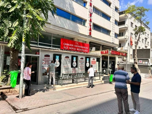 Ankara’da ehliyette son gün yoğunluğu
