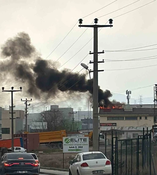 Ankara&rsquo;da fabrika yangını
