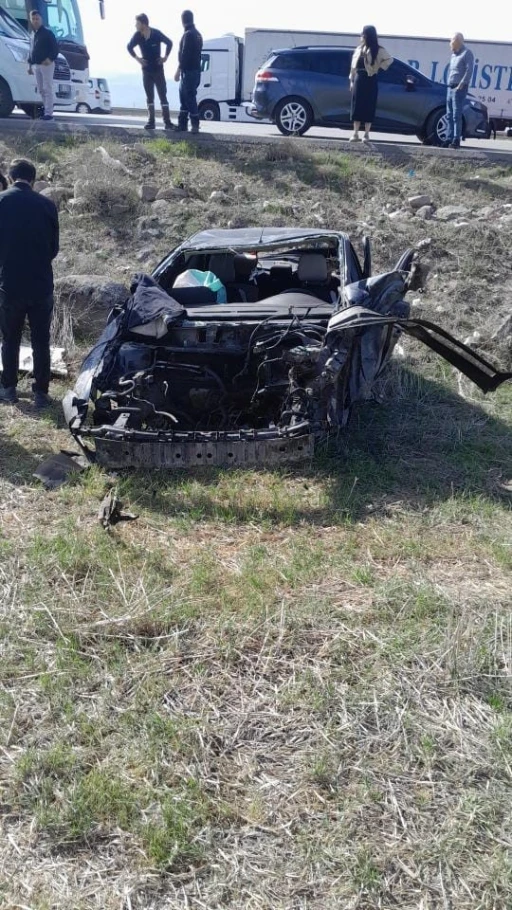 Ankara’da iki aracın karıştığı kazada otomobil takla attı: 1 yaralı
