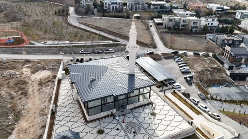 Ankara&rsquo;da kendi kendine yeten cami modeli: G&uuml;neş enerjisiyle t&uuml;m giderler karşılanıyor
