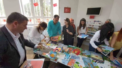 Ankara’da ki eğitimcilerden depremzede çocuklara gönül köprüsü
