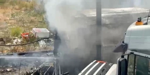Ankara’da konteyner yangını paniğe neden oldu
