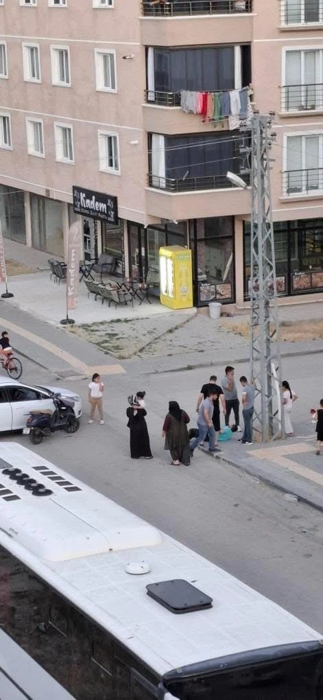 Ankara’da motosiklet otomobile çarptı: 1 yaralı
