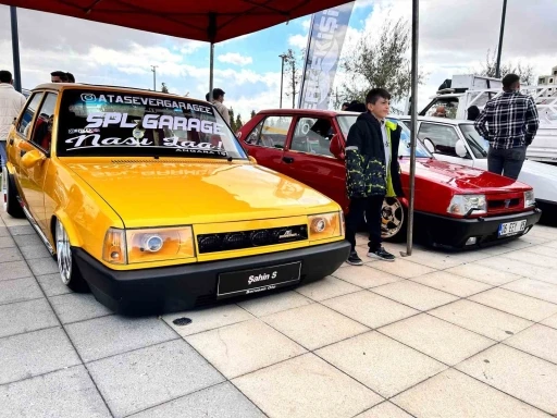 Ankara’da ‘Otomobil Festivali Güzellik ve Desibel Yarışması’ renkli görüntülere sahne oldu
